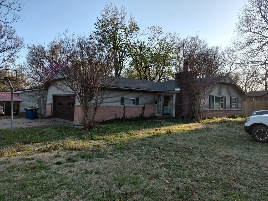 Foto principal - 1102 S Stanley St