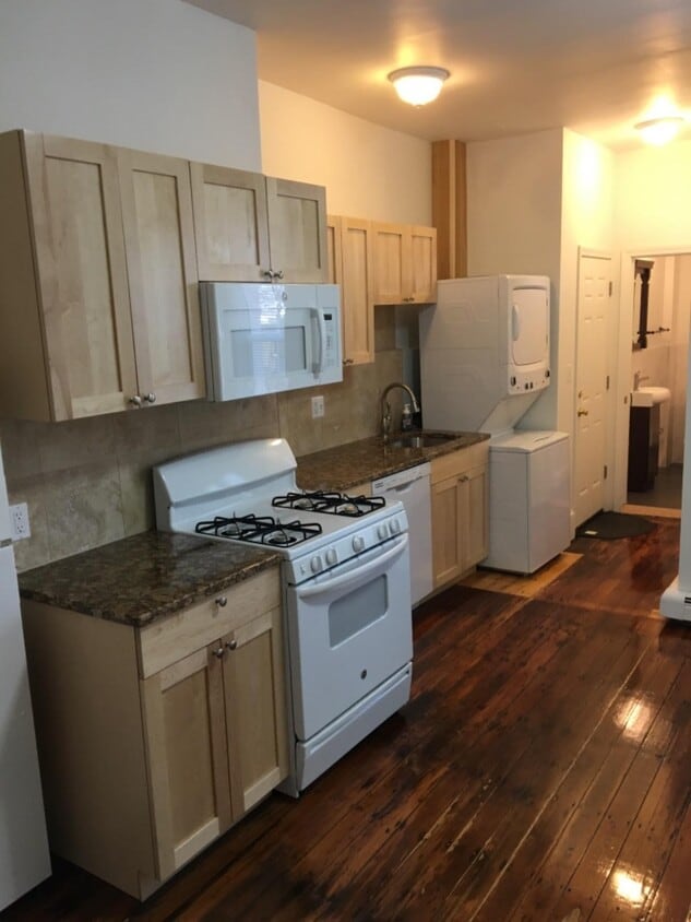 Foto principal - 254 Windsor St