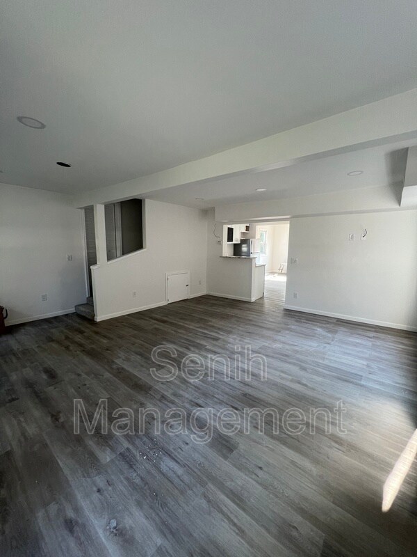 Foto del edificio - 3420 Fairmont Rd