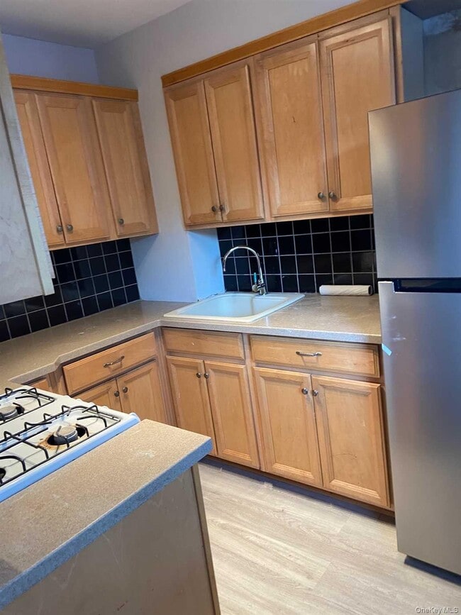 Building Photo - 9 Gilmore Blvd S