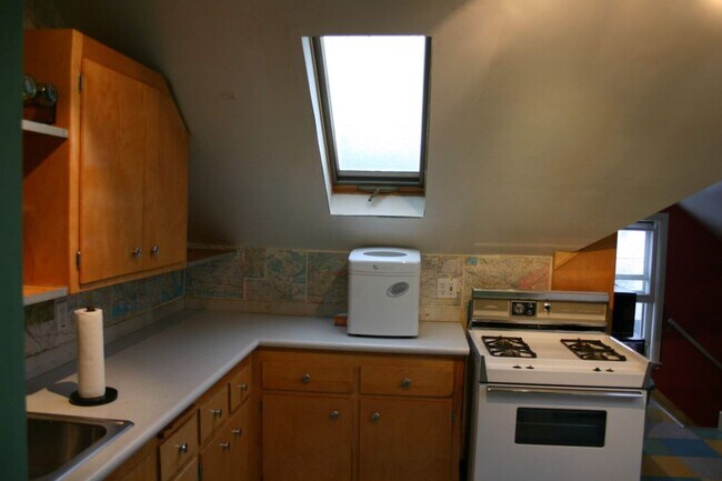 Foto del edificio - 2217 Colfax Ave South