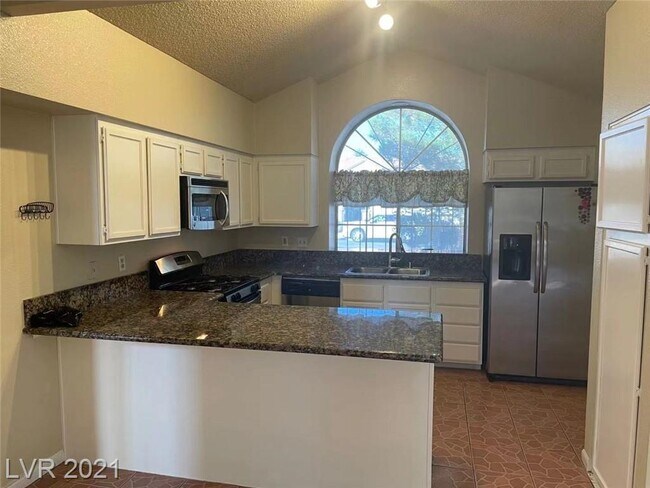 Building Photo - 7976 Hackberry Dr