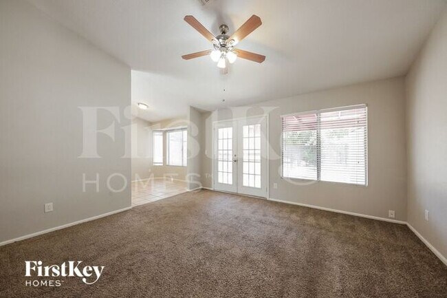 Foto del edificio - 4932 W Wescott Dr