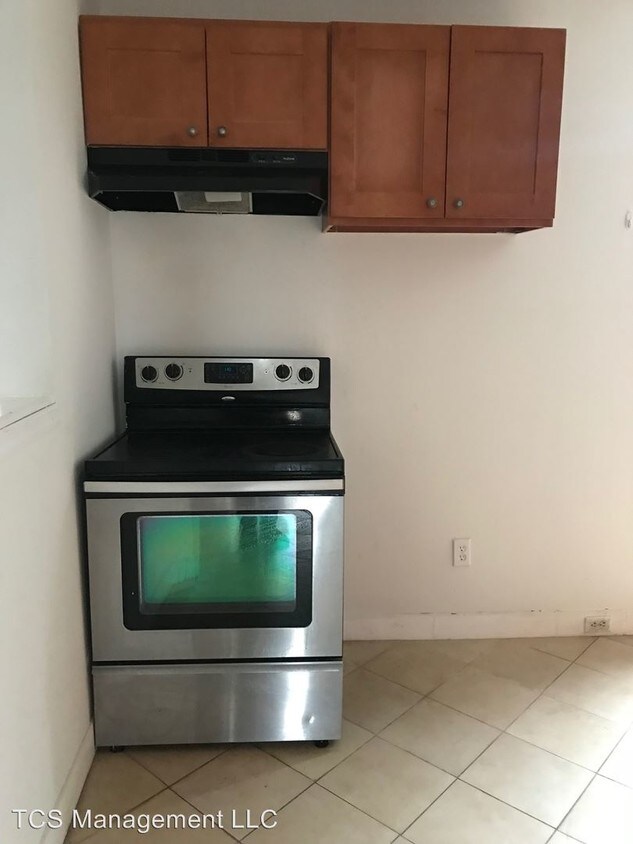 Primary Photo - 2120 66th Ave