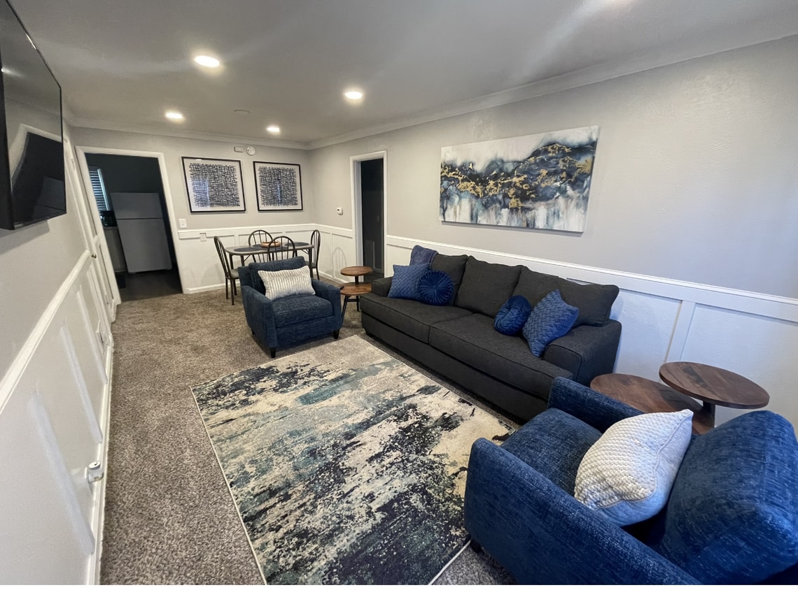 Primary Photo - 627 N 41st St