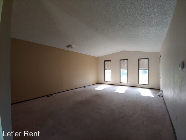 Foto del edificio - 3 br, 1 bath House - 1209 SW Zeta Court