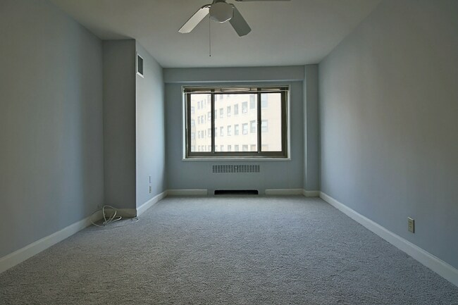 Foto del edificio - 1333 N Lake Shore Dr