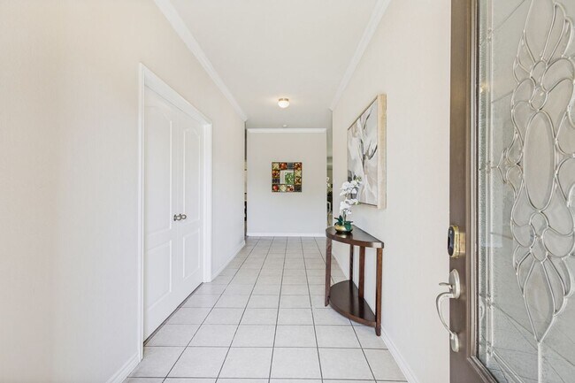 Foto del edificio - 2213 Scott Creek Dr