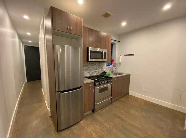 Foto del edificio - 1092 Nostrand Ave