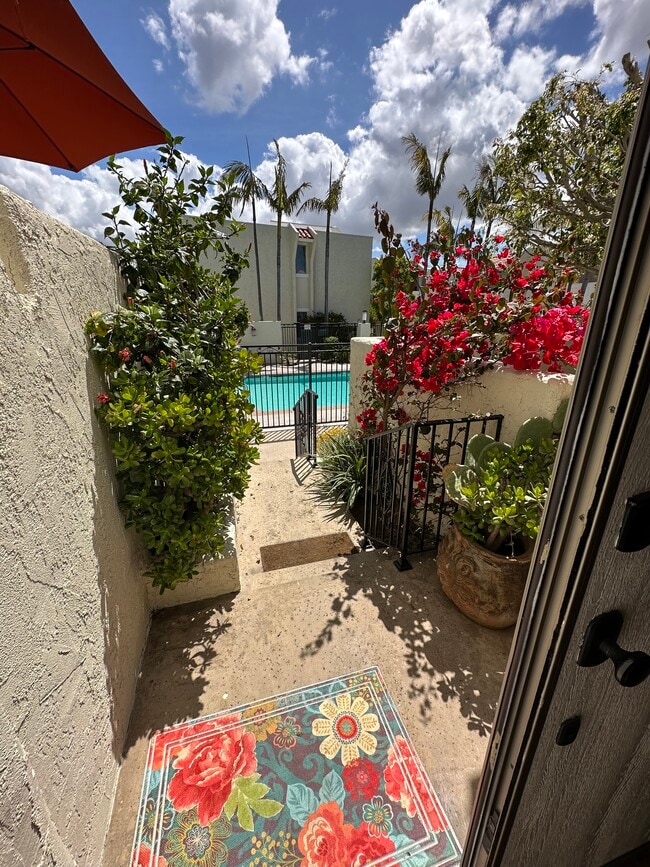 Front Door - 429 2nd St