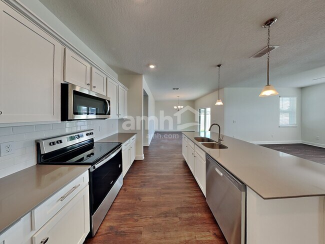 Building Photo - 1289 Sky Lks Dr