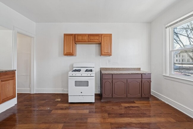 Building Photo - 1734 W Clarke St