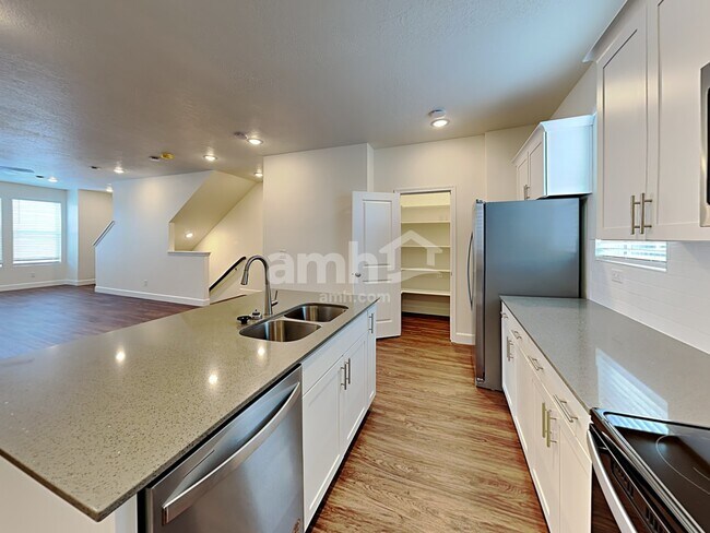 Foto del edificio - 6051 W Copperhawk Dr