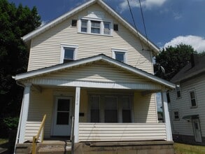 Building Photo - 1364 Stark Ave SW