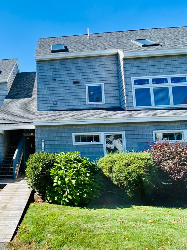 Primary Photo - 146 W Grand Ave