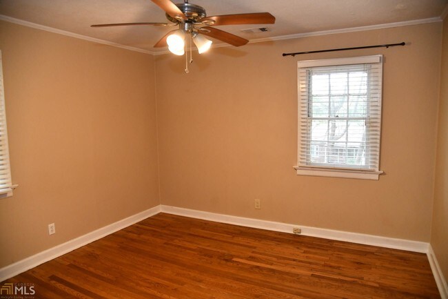 Foto del edificio - 1485 Hawthorne Ave NW