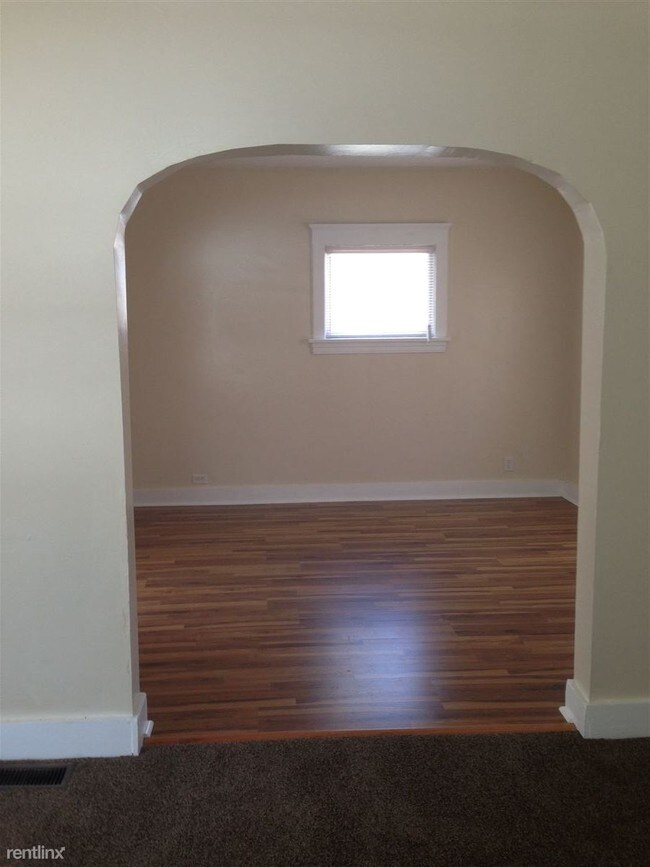 Building Photo - 314 N Gorham St