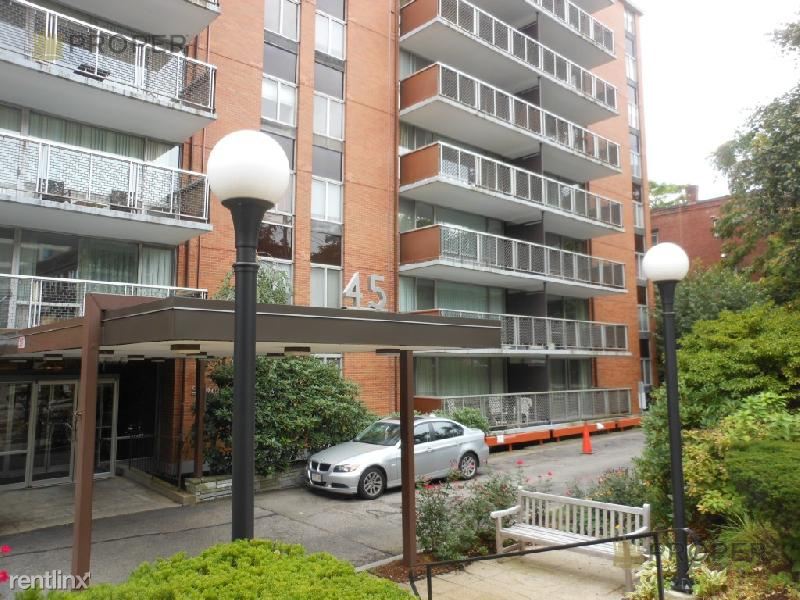 Primary Photo - 45 Longwood Ave