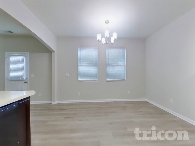 Foto del edificio - 531 Susie Creek Ln