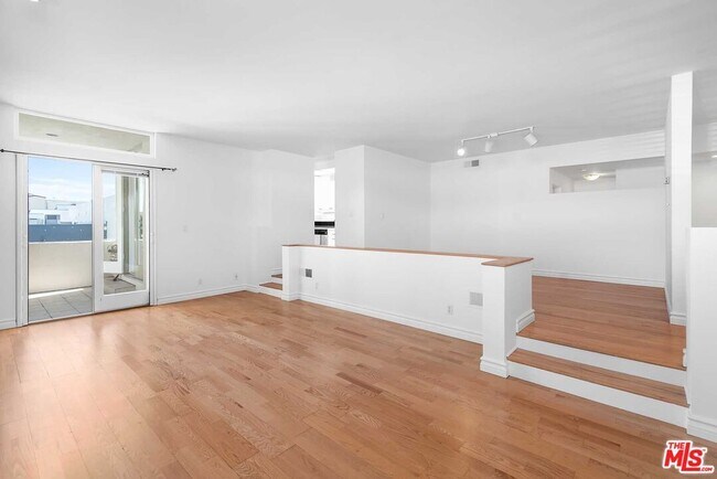 Building Photo - 1175 Amherst Ave
