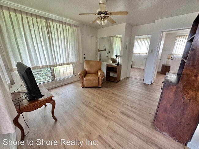 Building Photo - 2 br, 1 bath House - 3297 Iolani Street