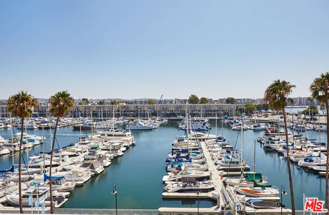 Foto principal - 4267 Marina City Dr