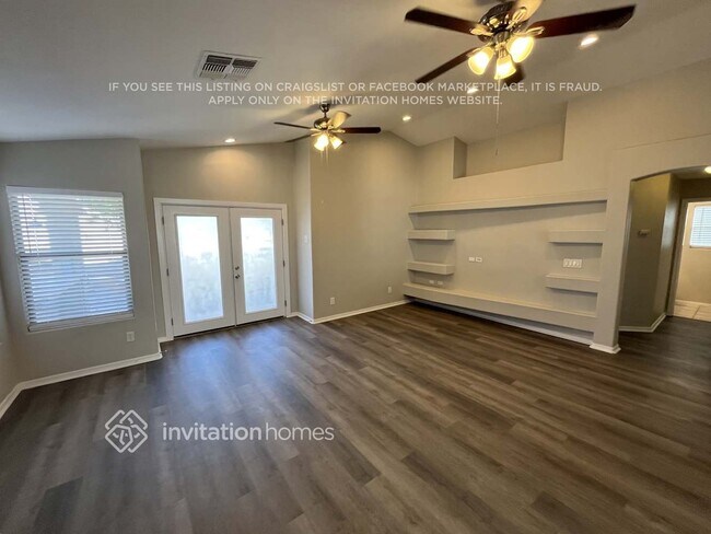 Building Photo - 13915 N 134th Ln