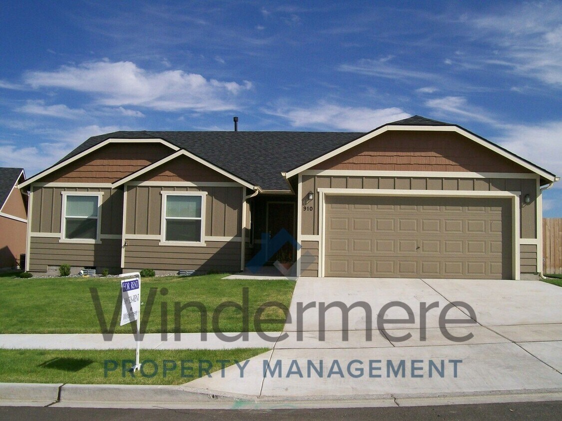 Foto principal - 910 Hedine Road
