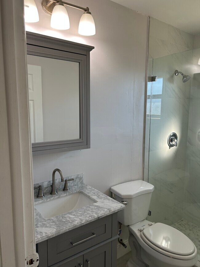 Foto del edificio - 413 NE 24th Pl