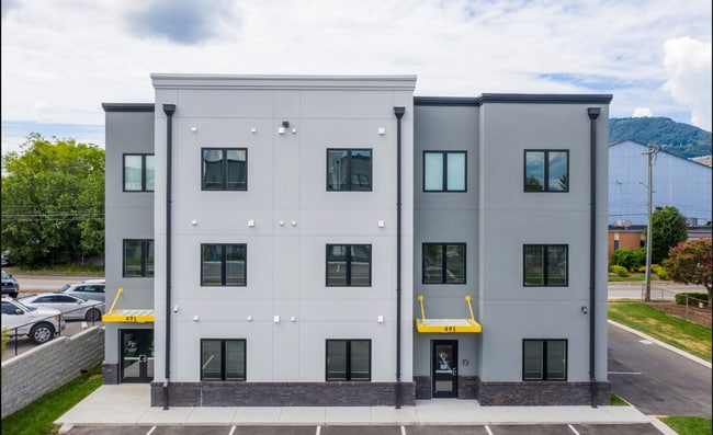 Building Photo - One Bedroom at Foundry Flats In-Unit Laundry!