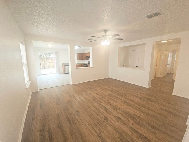 Building Photo - Nice Home in Mansfield ISD