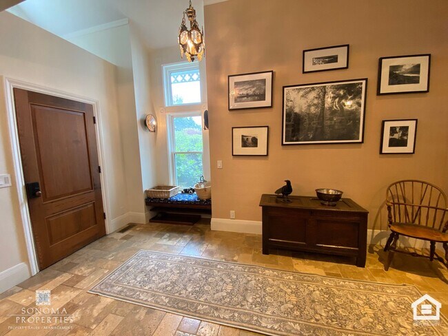 Foto del edificio - Stunning Furnished Eastside Home