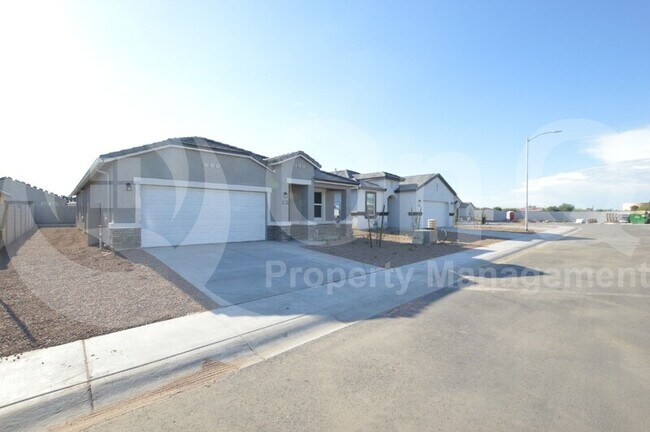 Building Photo - 3557 N Cinnabar Ln