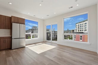 Building Photo - The Archer