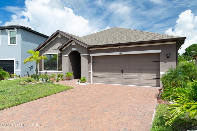 Building Photo - 843 Remington Green Dr SE