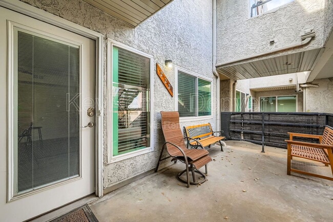 Building Photo - 1845 Kendall St