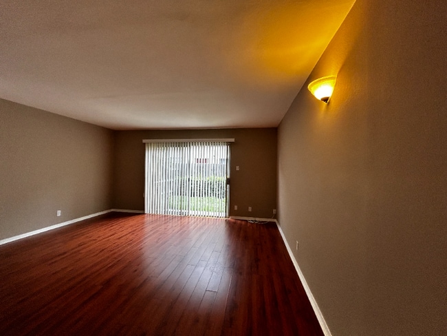 Building Photo - 344 S Arroyo Dr
