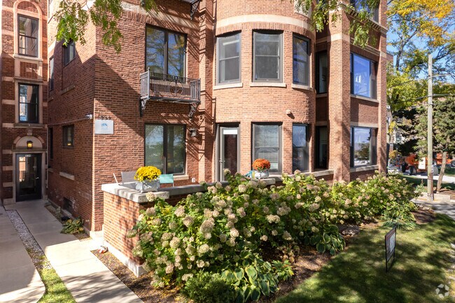 Building Photo - 530-534 Sheridan Sq