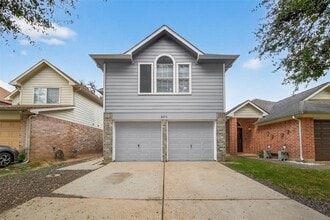 Building Photo - 8253 Fuqua Gardens Dr