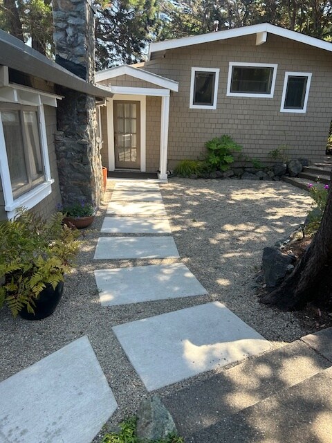 Building Photo - 77 Mirabel Ave