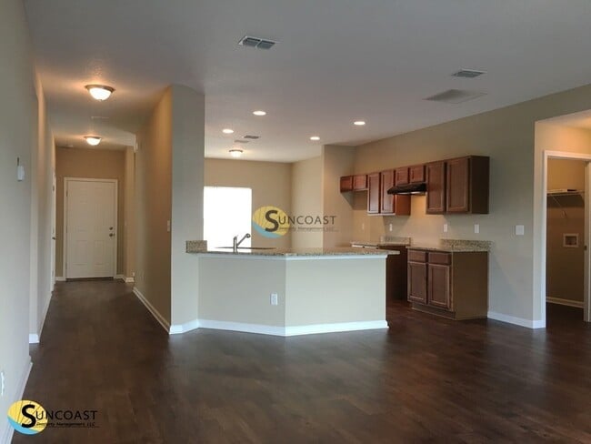 Building Photo - 8175 Golden Bamboo Dr