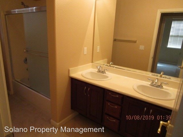 Building Photo - 5 br, 3 bath House - 2259 Campbell Cir.