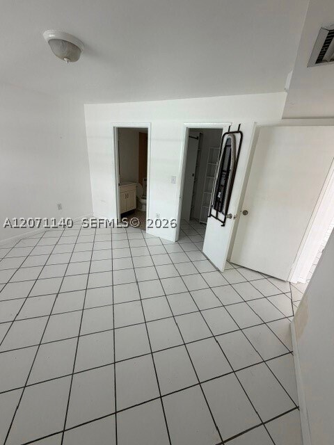 Foto del edificio - 2001 Bay Dr E