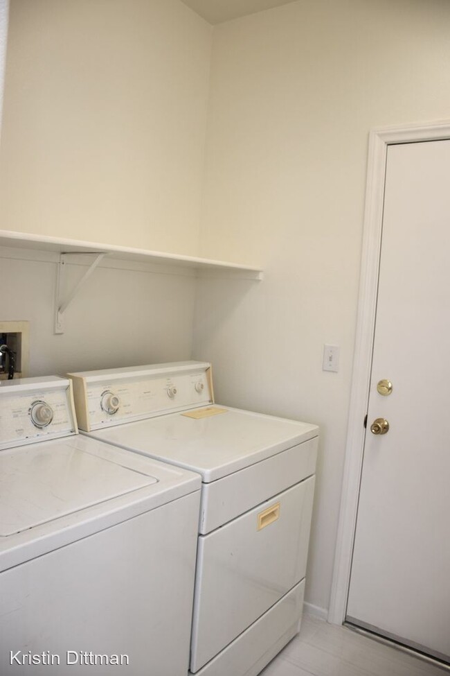 Building Photo - 4 br, 2.5 bath House - 1191 Red Jade Ct