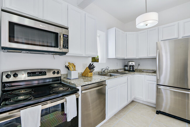 210 Sunset Ave Unit 208-A, Palm Beach, FL 33480 - Condo for Rent in