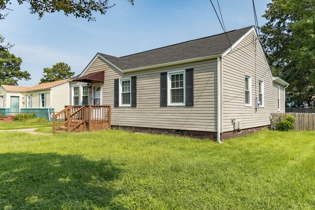 Building Photo - 316 Maney Dr