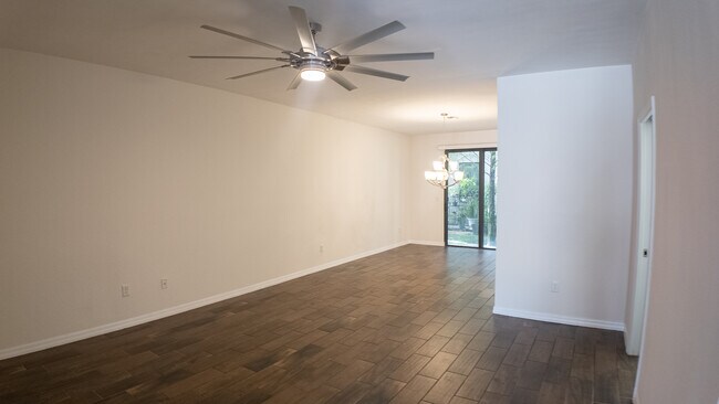 Foto del edificio - 1042 NW 33rd Mnr