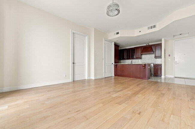 Foto del edificio - 63-36 99th St