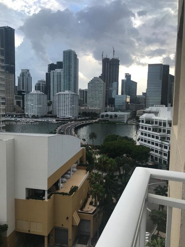 Foto del edificio - 770 Claughton Island Dr