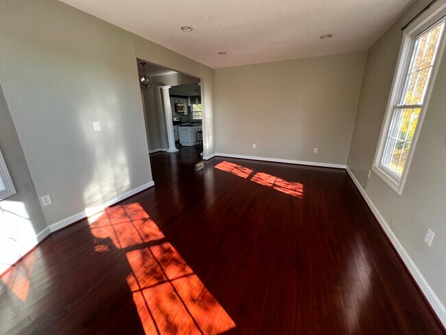 Building Photo - 6344 Parramore Dr